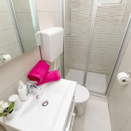 Apartment Antonija Primosten